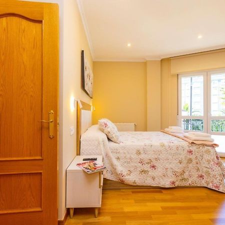 Apartamentos Riamar 2 Ribadeo Buitenkant foto