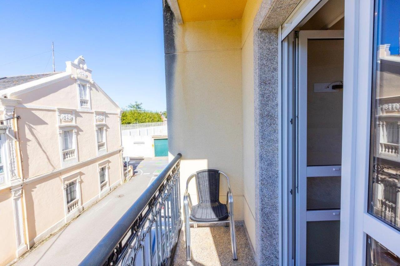 Apartamentos Riamar 2 Ribadeo Buitenkant foto